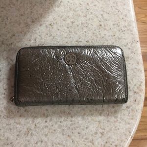 Tory Burch wallet